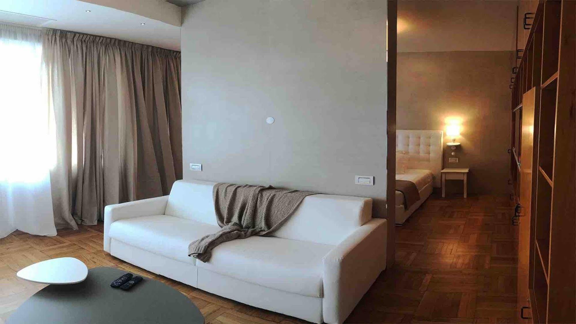 Ginevra Rooms Bergamo Luaran gambar